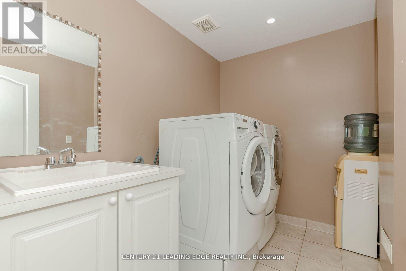 15 Alden Square, Ajax, Ontario  L1T 4Z2 - Photo 35 - E13025498