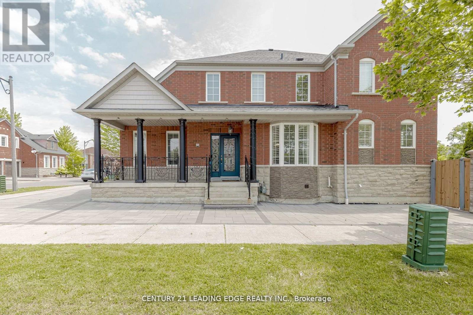 15 Alden Square, Ajax, Ontario  L1T 4Z2 - Photo 4 - E13025498