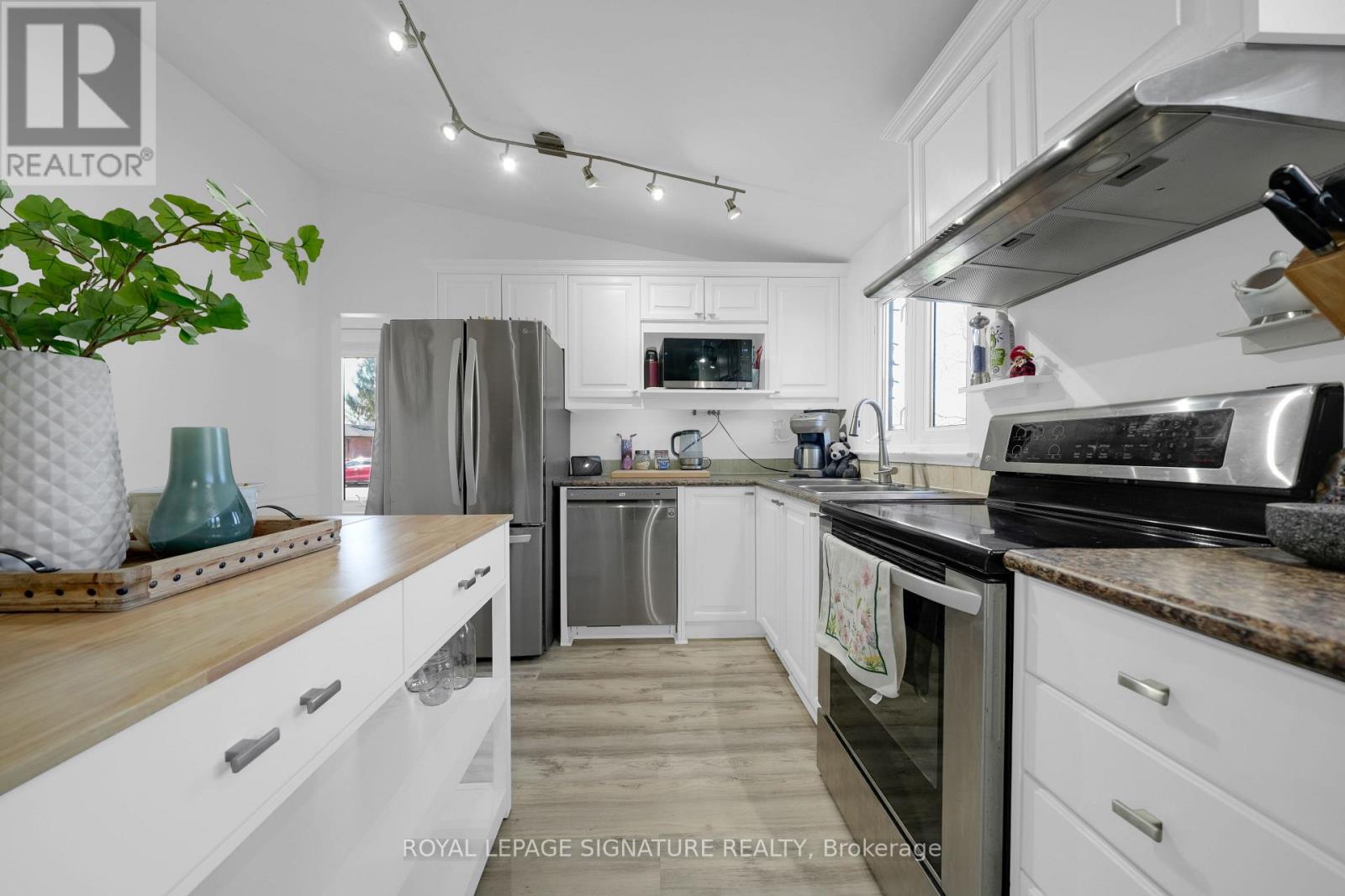 821 Krosno Boulevard, Pickering, Ontario  L1W 1G7 - Photo 11 - E13025570