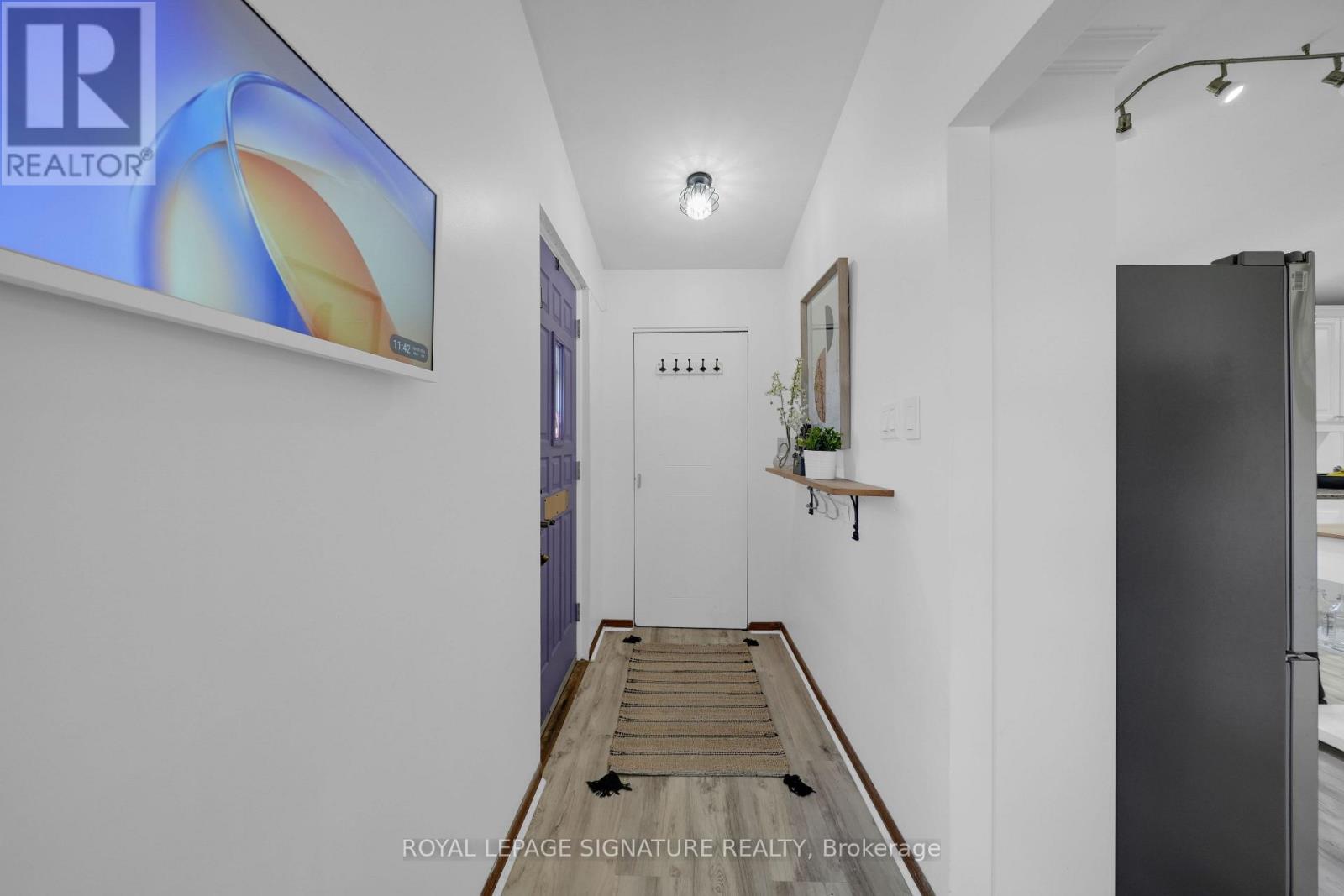 821 Krosno Boulevard, Pickering, Ontario  L1W 1G7 - Photo 4 - E13025570