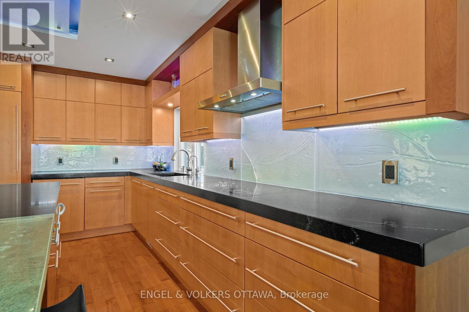 93 Gilchrist Avenue, Ottawa, Ontario  K1Y 0M9 - Photo 15 - X13003040