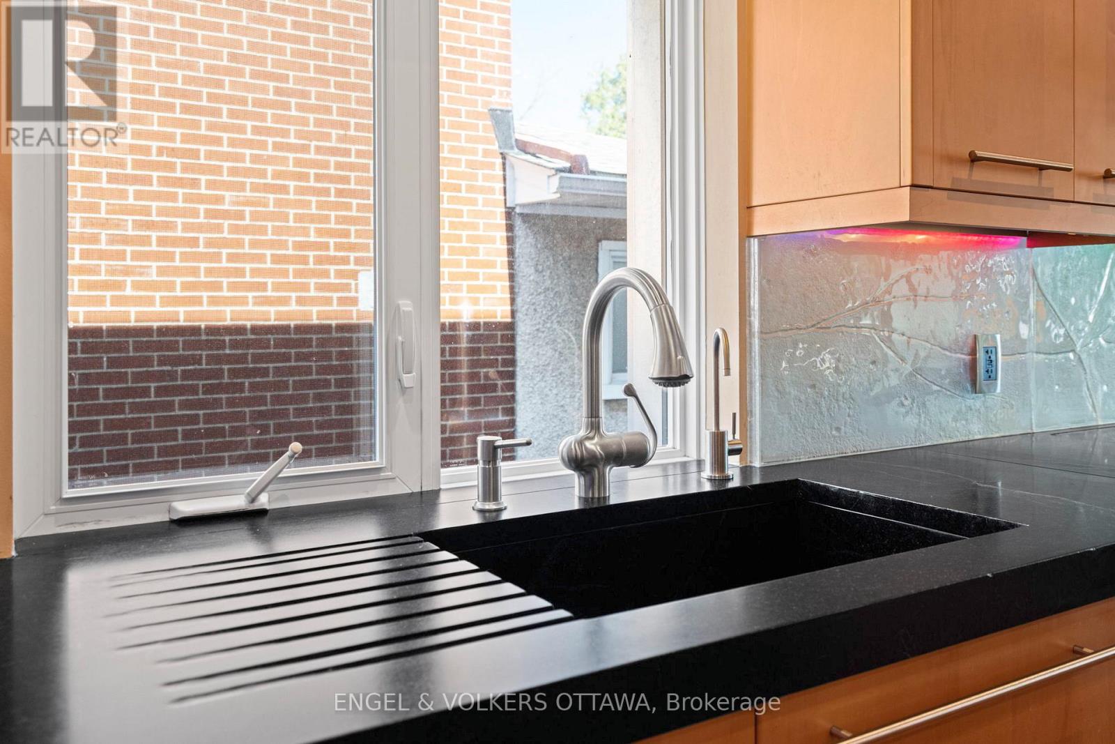 93 Gilchrist Avenue, Ottawa, Ontario  K1Y 0M9 - Photo 18 - X13003040