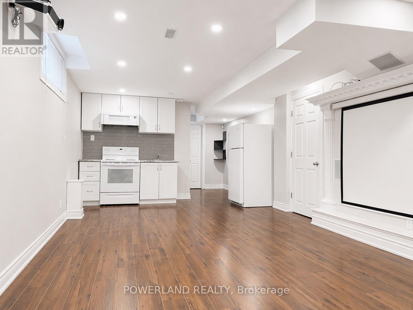 BSMT - 35 KAVANAGH AVENUE E, East Gwillimbury, Ontario