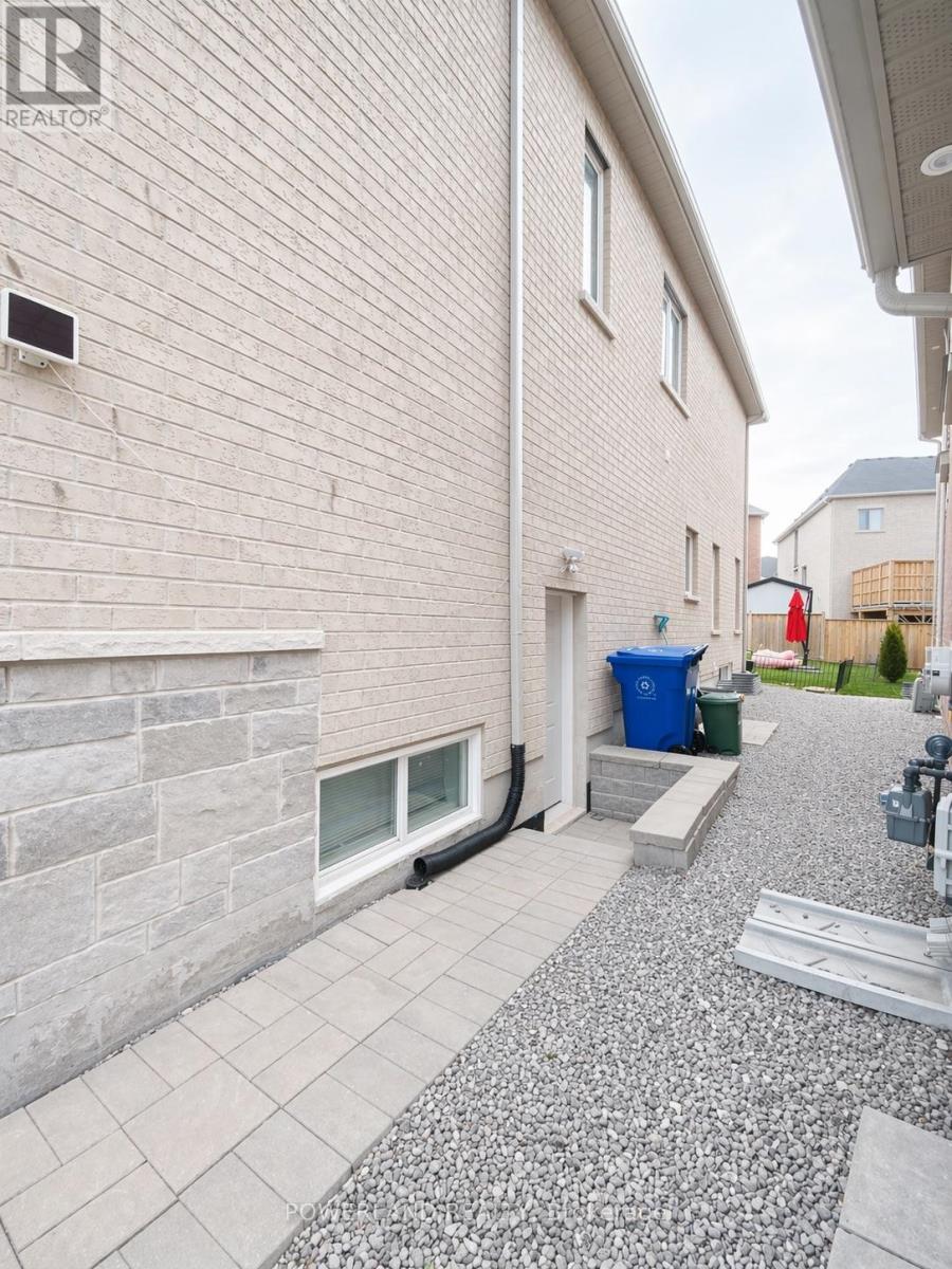 Bsmt - 35 Kavanagh Avenue E, East Gwillimbury, Ontario  L9N 0P6 - Photo 14 - N13025464