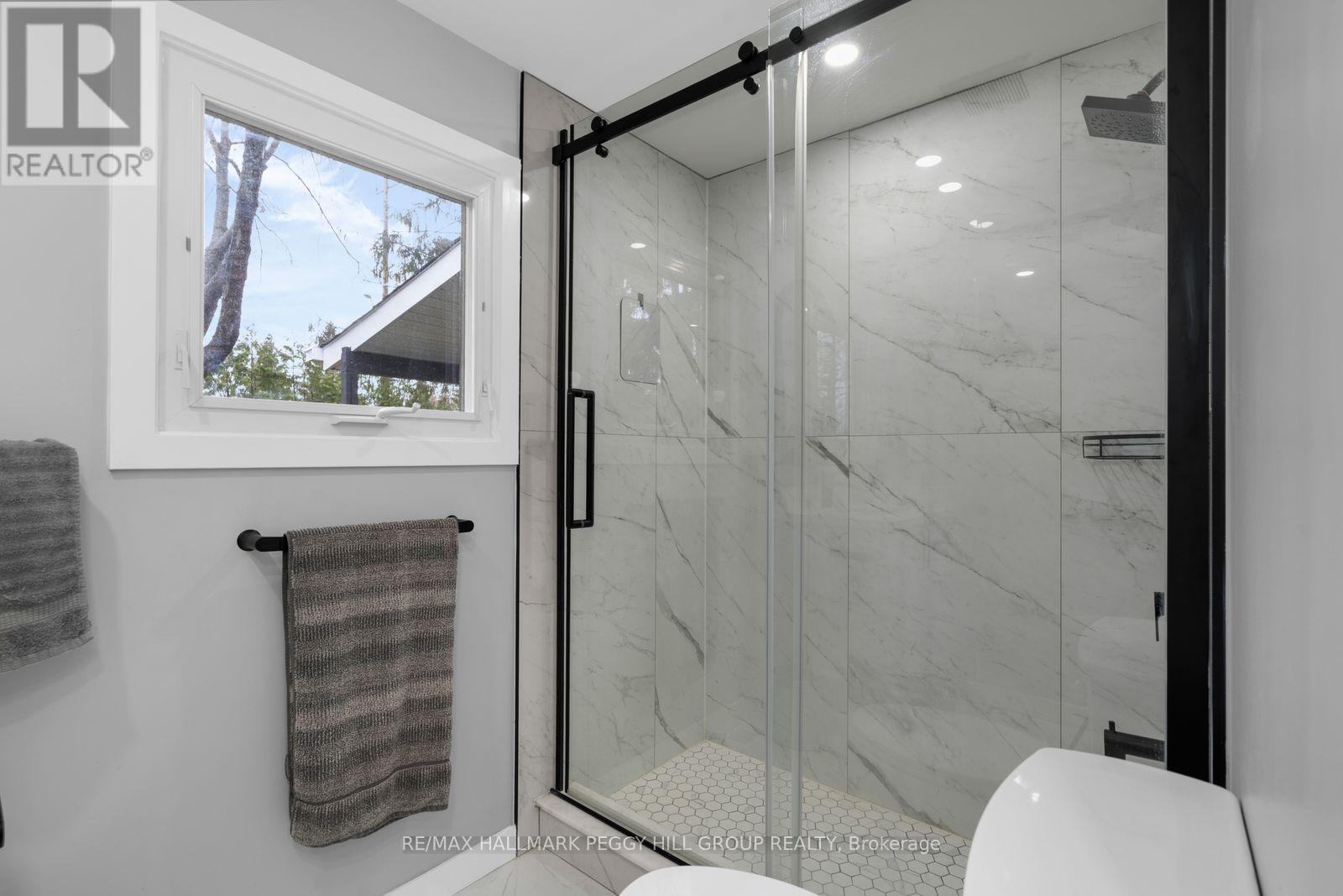 15 Cherrywood Lane, Innisfil, Ontario  L9S 1M9 - Photo 9 - N13025544