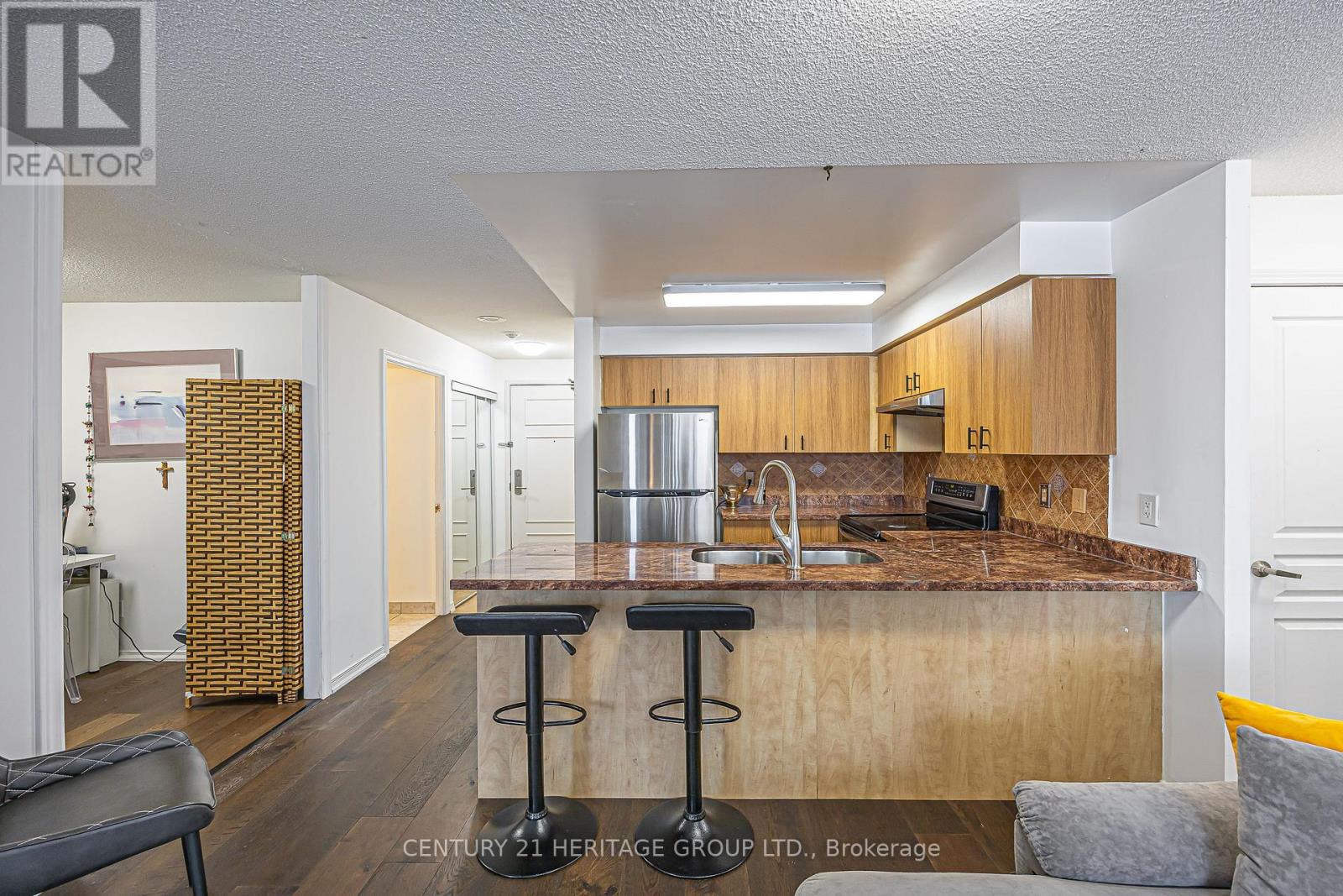 211 - 310 Red Maple Road, Richmond Hill, Ontario  L4C 0T7 - Photo 7 - N13025550