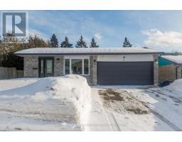 3 OREN BOULEVARD, Barrie, Ontario