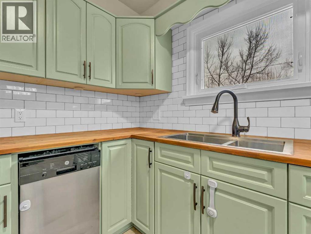 102 4 Street Sw, Medicine Hat, Alberta  T1A 4E3 - Photo 14 - A2298810