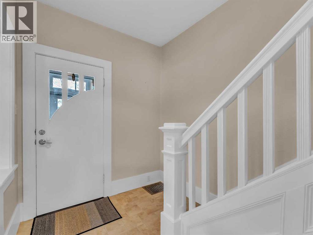 102 4 Street Sw, Medicine Hat, Alberta  T1A 4E3 - Photo 6 - A2298810