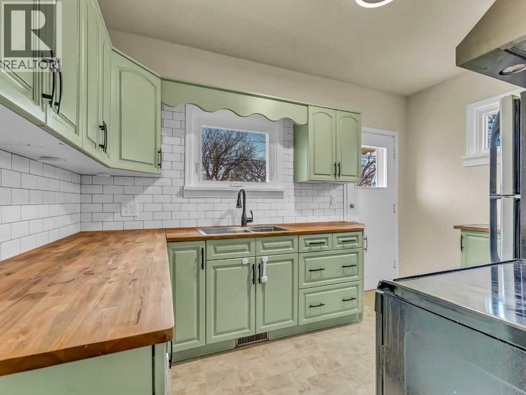 102 4 Street Sw, Medicine Hat, Alberta  T1A 4E3 - Photo 12 - A2298810