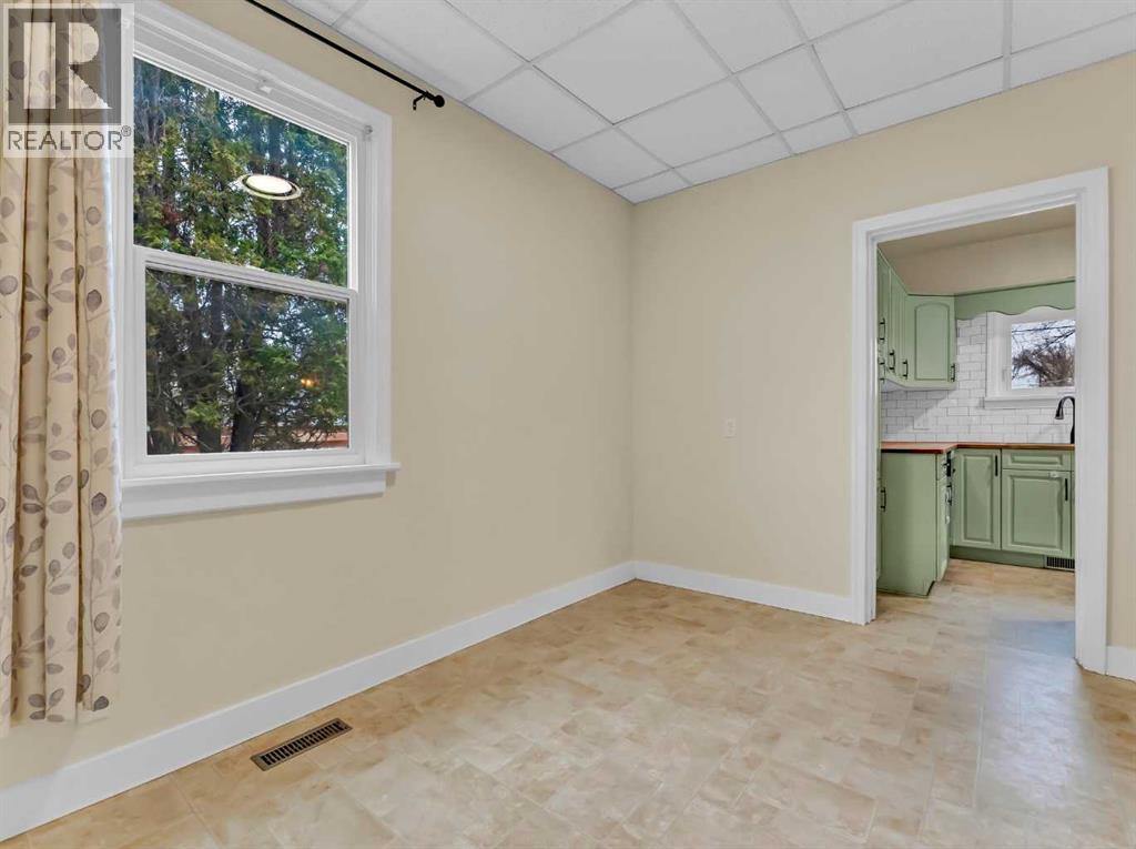 102 4 Street Sw, Medicine Hat, Alberta  T1A 4E3 - Photo 10 - A2298810