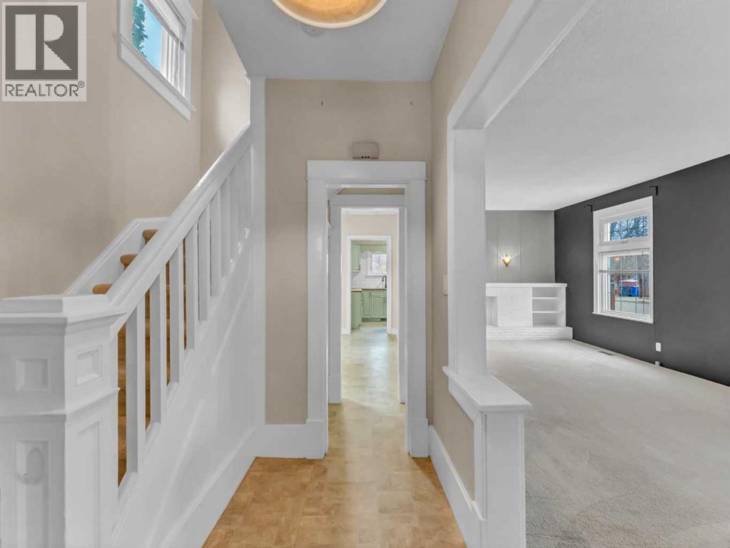 102 4 Street Sw, Medicine Hat, Alberta  T1A 4E3 - Photo 5 - A2298810