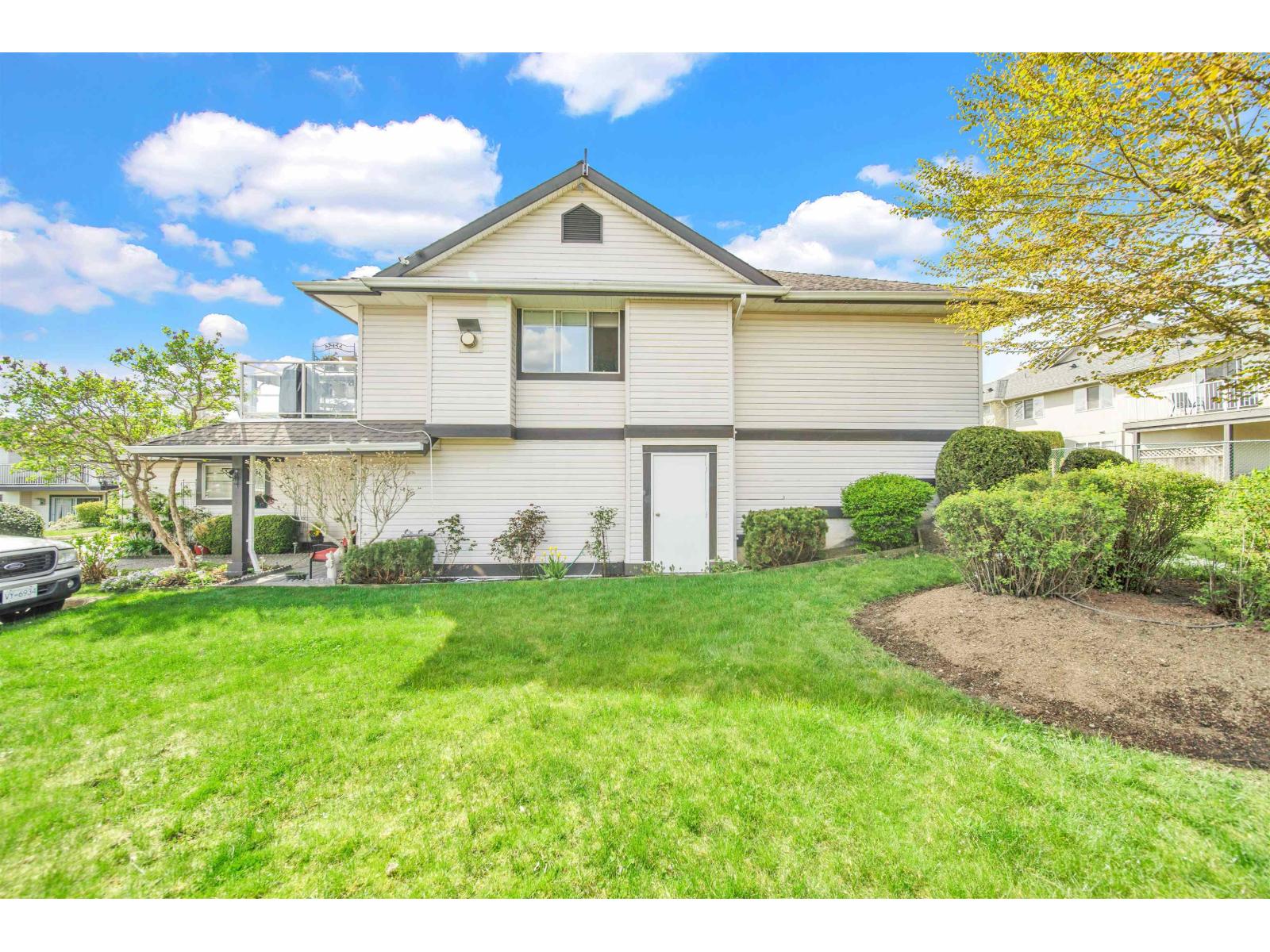 122 3080 Townline Road, Abbotsford, British Columbia  V2T 5M2 - Photo 3 - R3113897