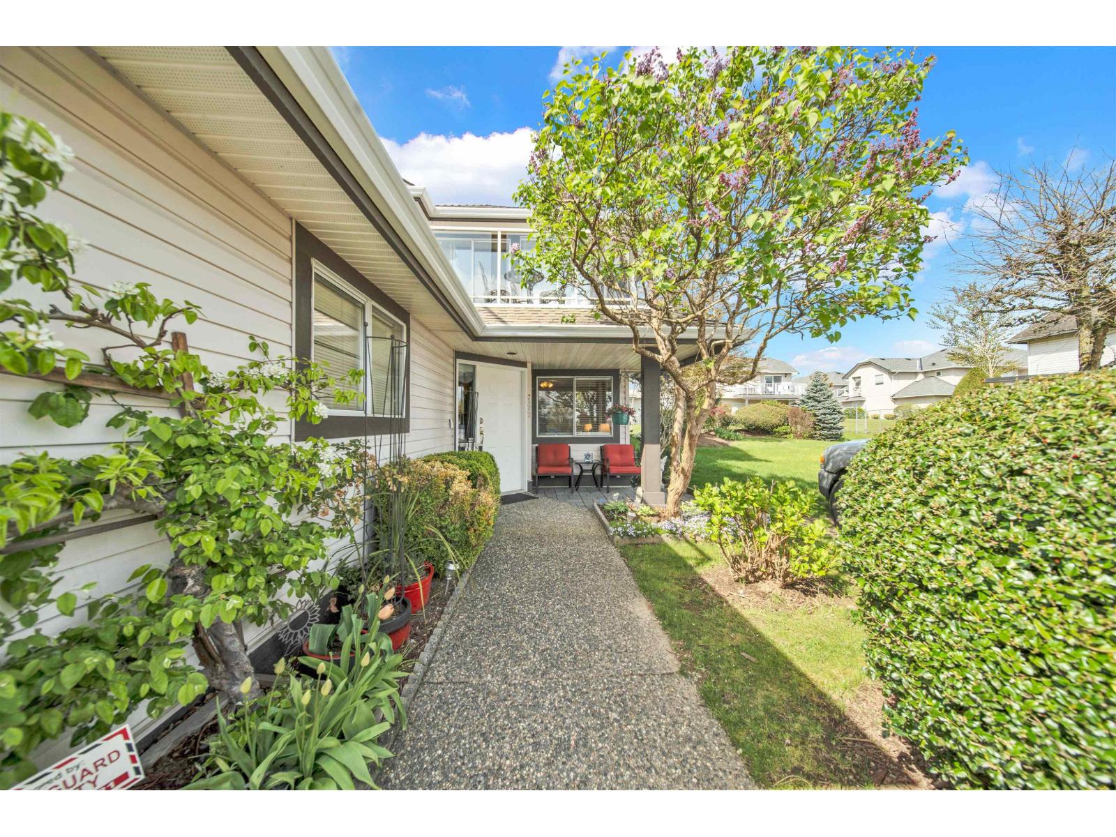 122 3080 Townline Road, Abbotsford, British Columbia  V2T 5M2 - Photo 2 - R3113897