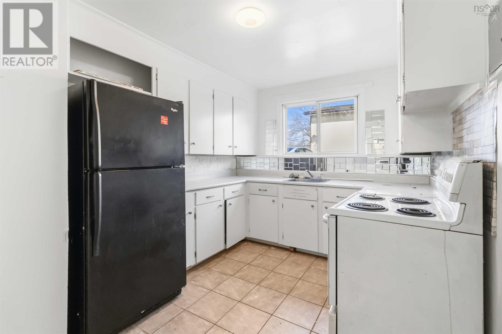 26 Randall Avenue, Halifax, Nova Scotia  B3M 1E2 - Photo 13 - 202607216