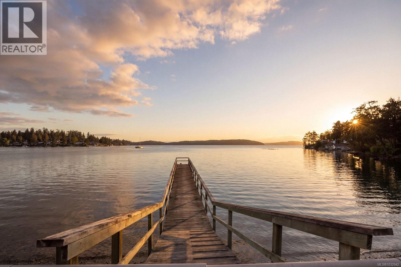 2450 Whidby Lane, Sidney, British Columbia