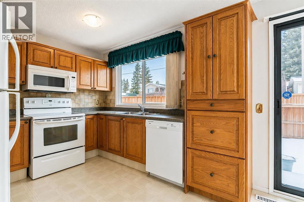 32, 5019 46 Avenue SW, Calgary, Alberta  T3E 6R1 - Photo 7 - A2293736