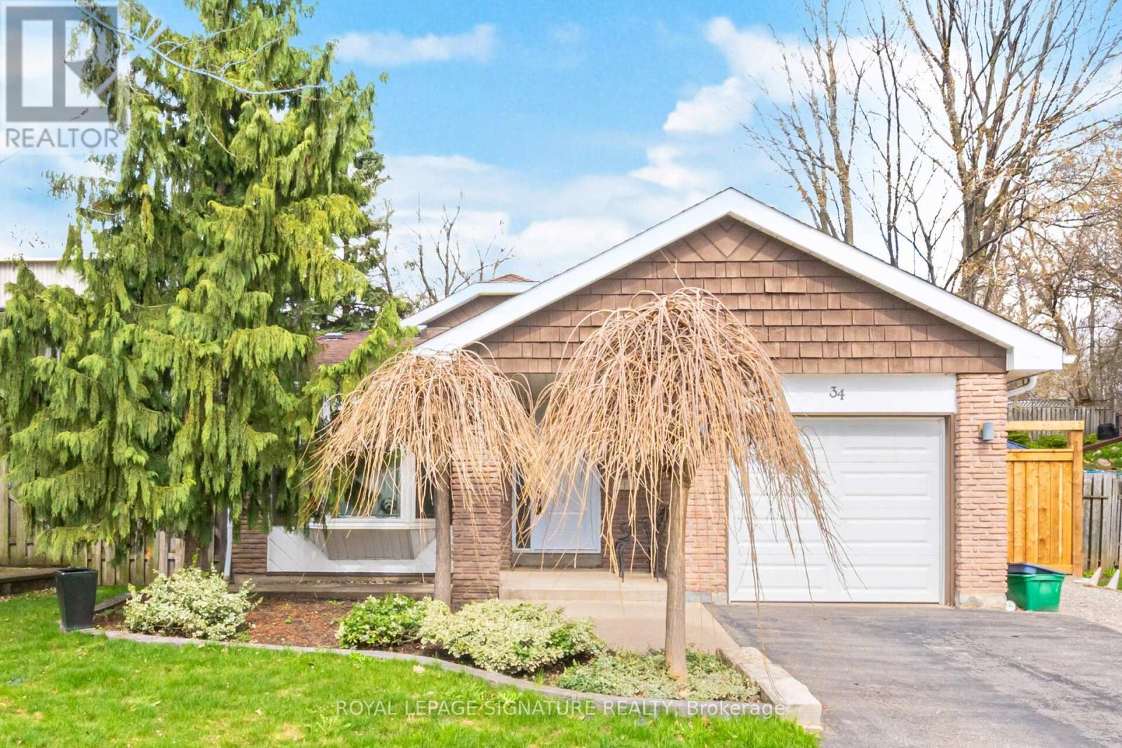 34 LORRAINE CRESCENT, Brampton, Ontario