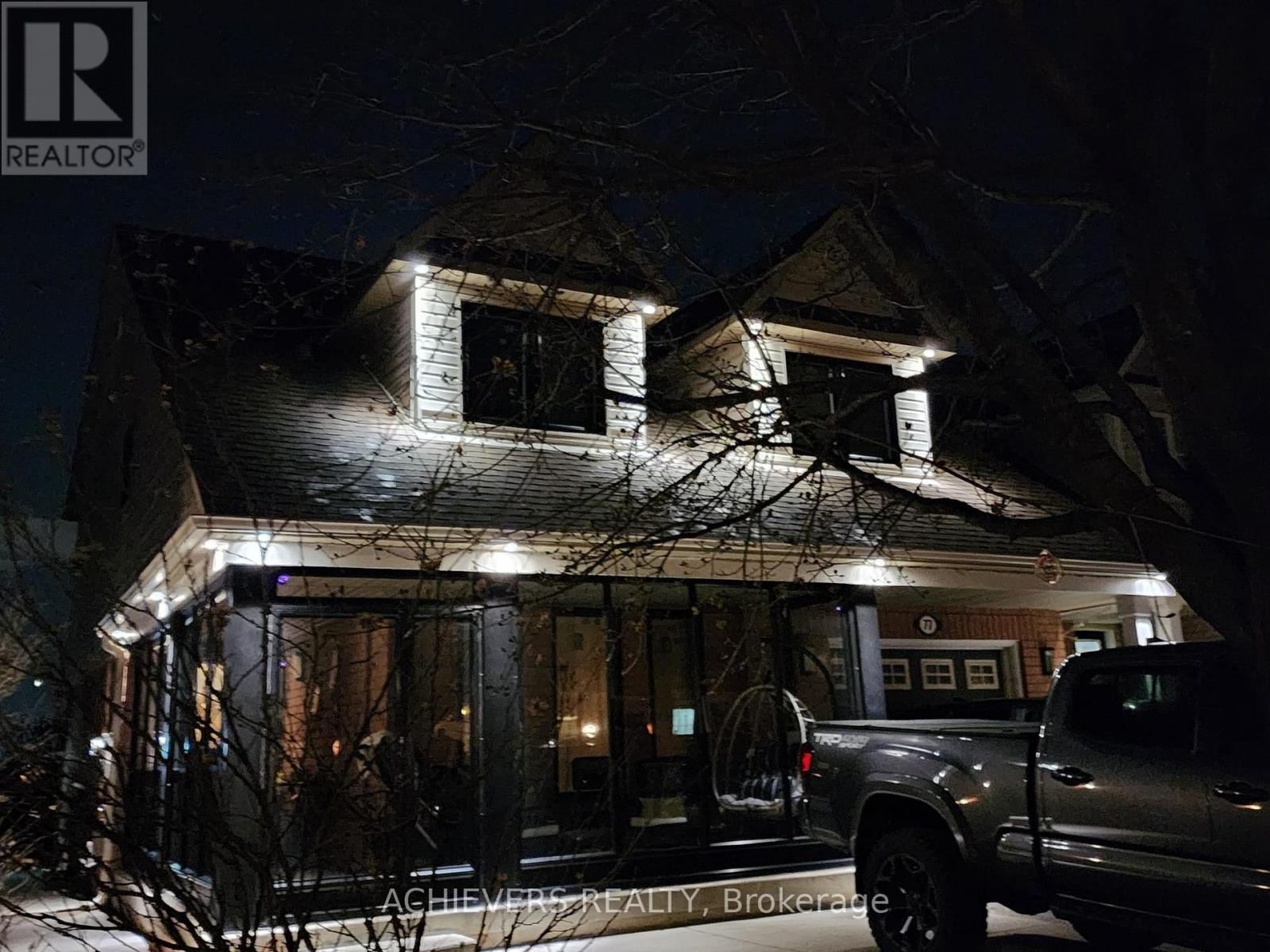 77 Thorpe Crescent, Brampton, Ontario  L7A 1P8 - Photo 2 - W13025494