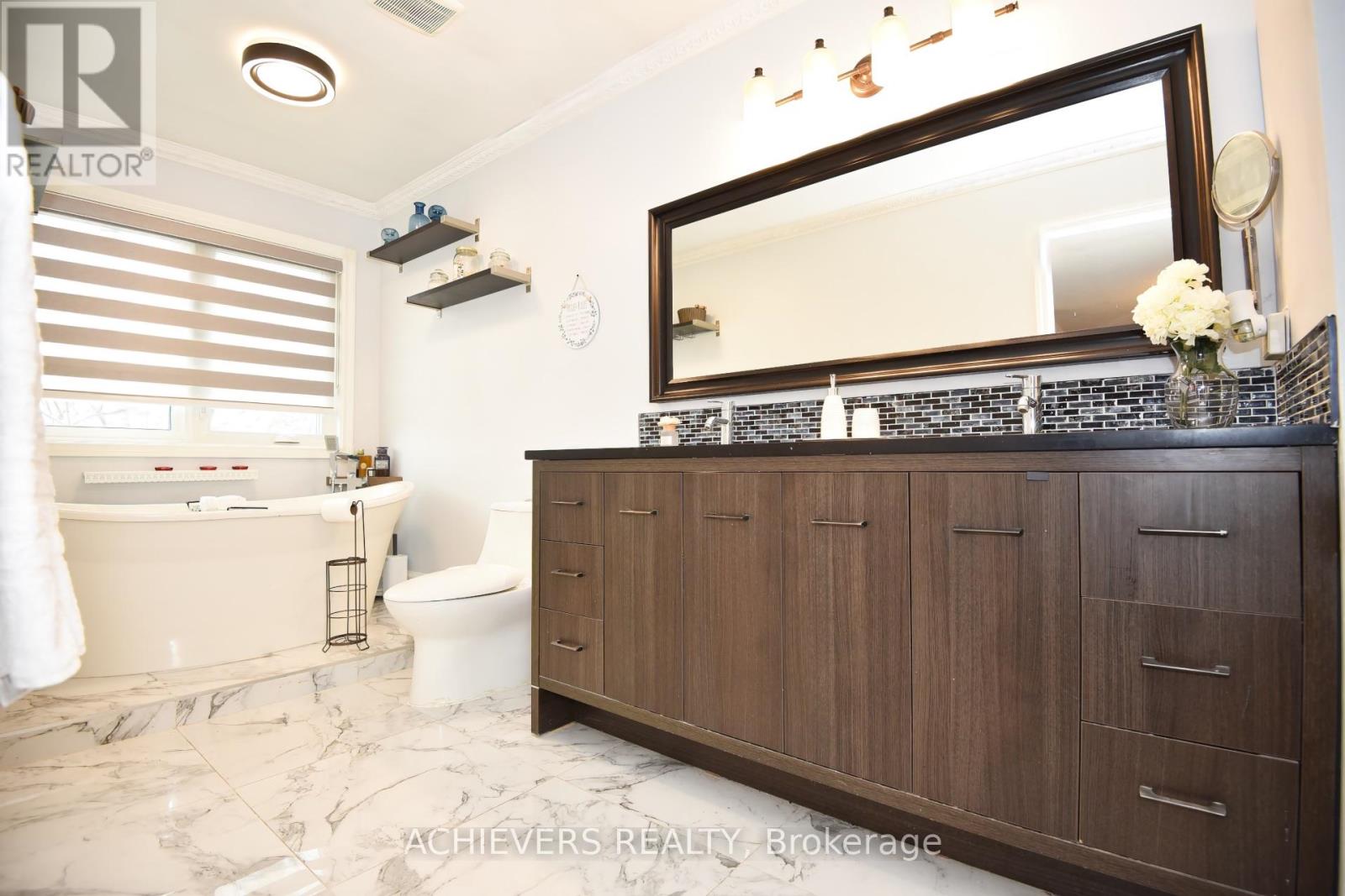 77 Thorpe Crescent, Brampton, Ontario  L7A 1P8 - Photo 31 - W13025494