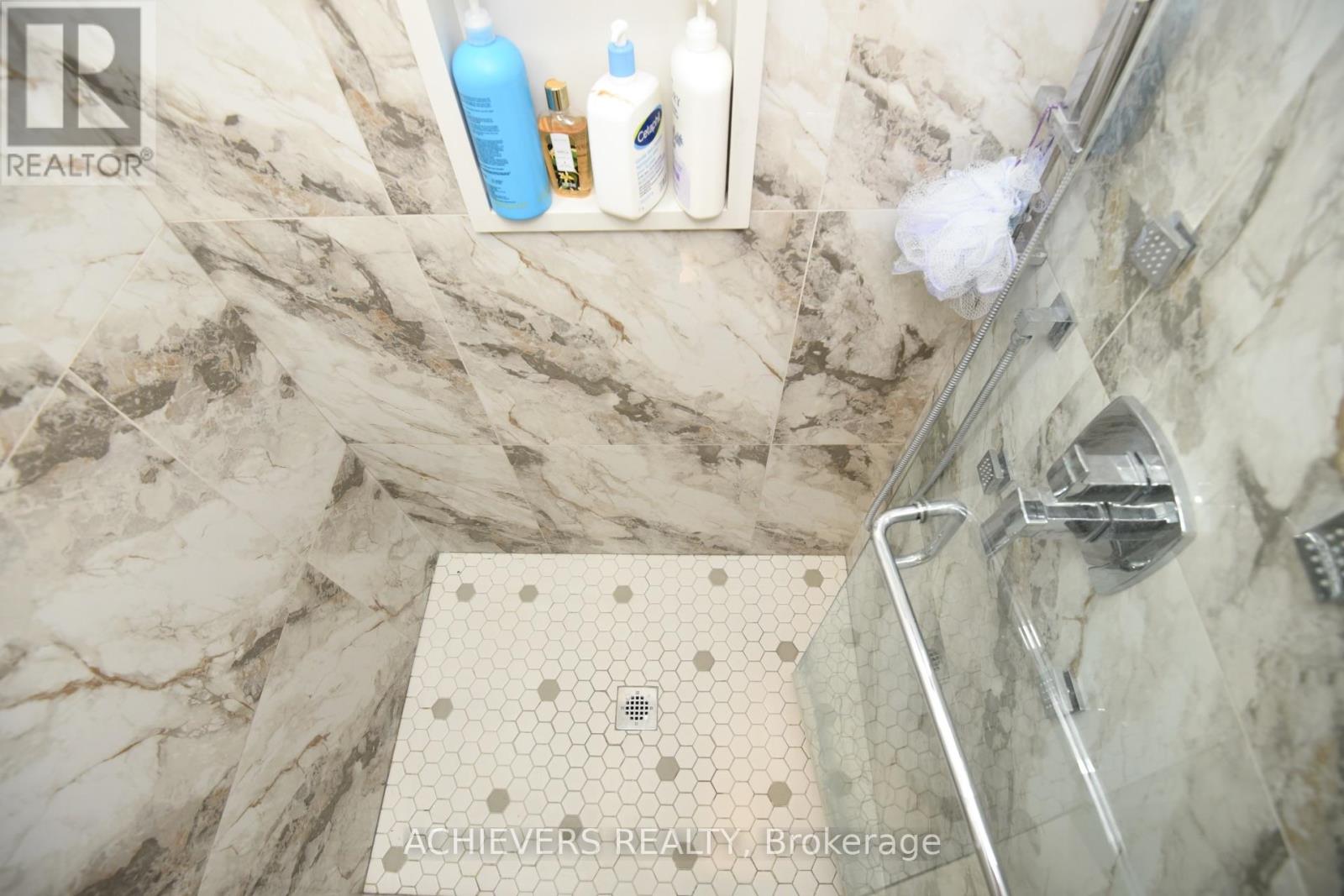 77 Thorpe Crescent, Brampton, Ontario  L7A 1P8 - Photo 33 - W13025494