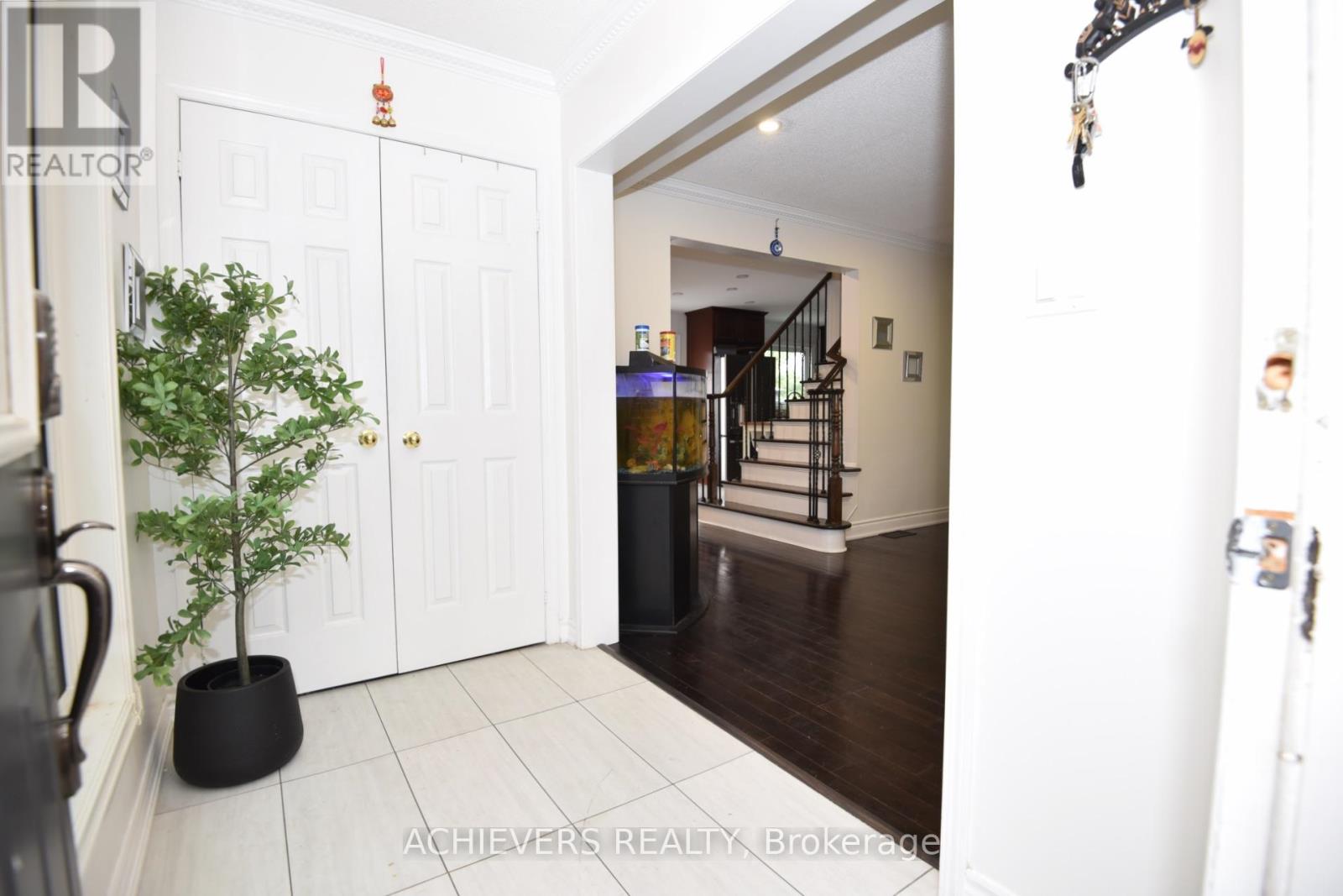 77 Thorpe Crescent, Brampton, Ontario  L7A 1P8 - Photo 9 - W13025494