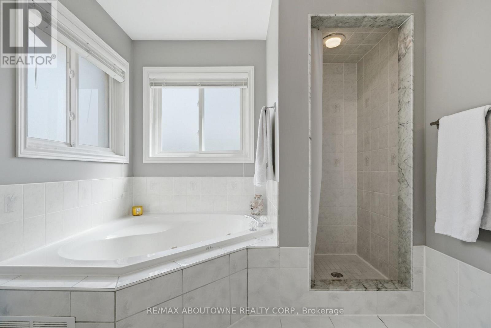 6386 Ormindale Way, Mississauga, Ontario  L5V 1J3 - Photo 33 - W13025518