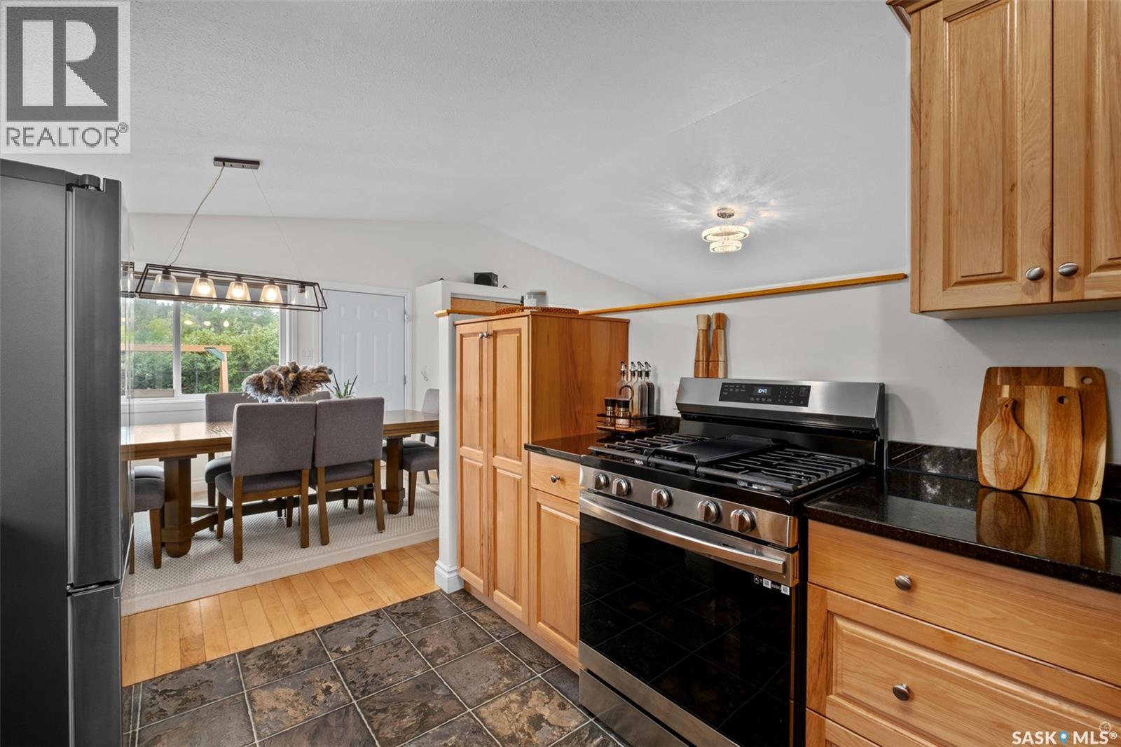 1255 18th Street W, Prince Albert, Saskatchewan  S6V 4B6 - Photo 5 - SK033444