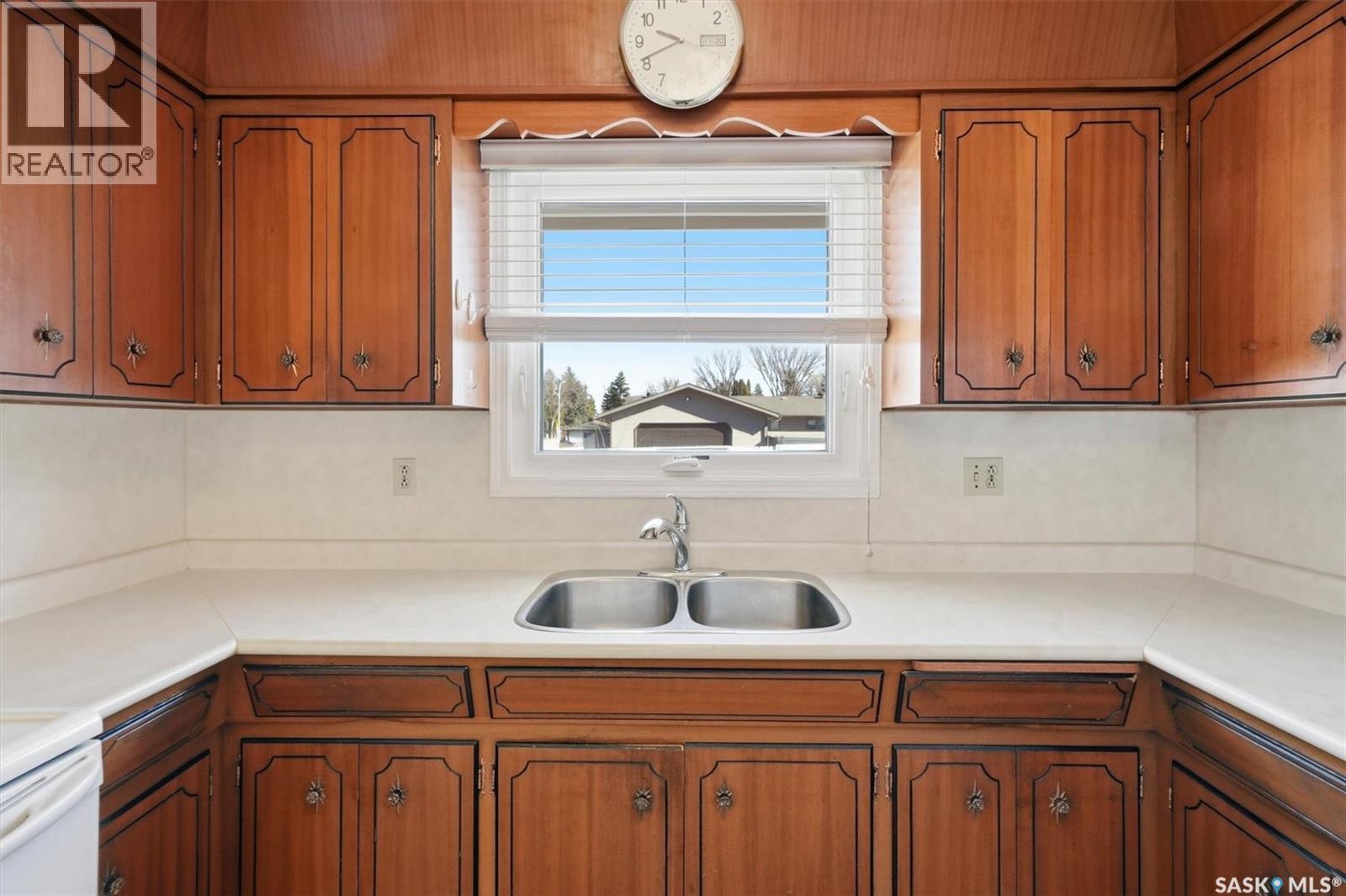 1 Sparling Crescent, Saskatoon, Saskatchewan  S7H 3M1 - Photo 17 - SK033420