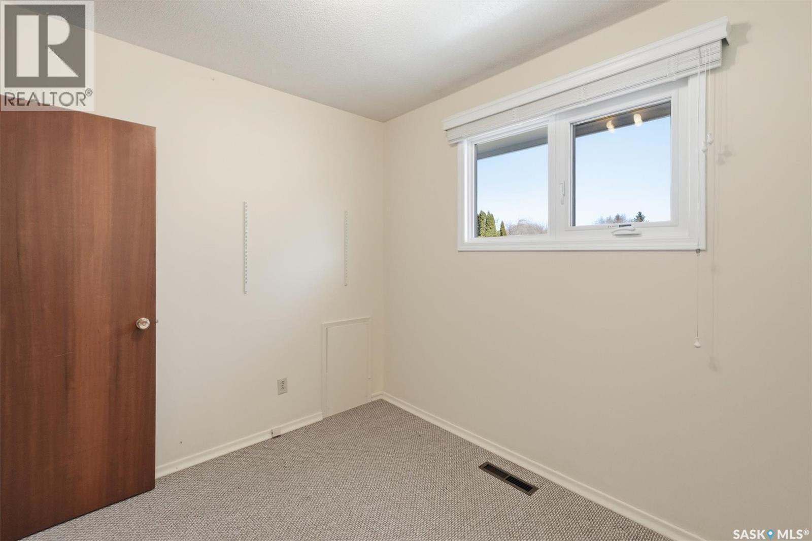 1 Sparling Crescent, Saskatoon, Saskatchewan  S7H 3M1 - Photo 23 - SK033420