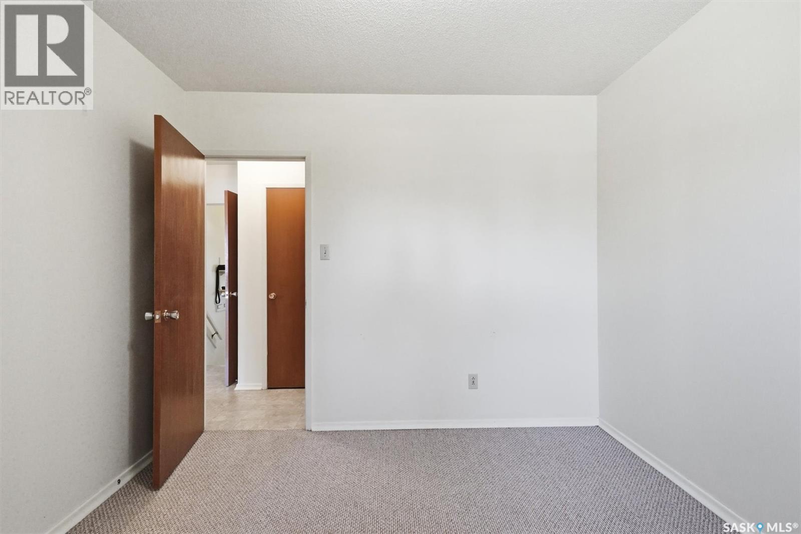 1 Sparling Crescent, Saskatoon, Saskatchewan  S7H 3M1 - Photo 32 - SK033420