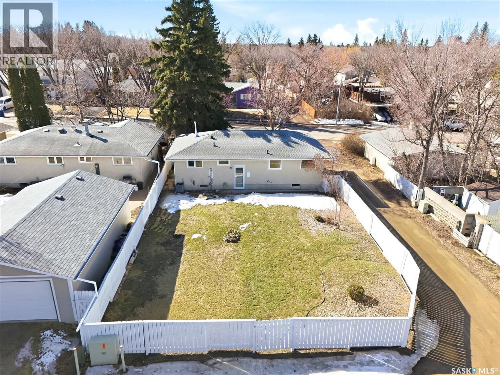 1 Sparling Crescent, Saskatoon, Saskatchewan  S7H 3M1 - Photo 4 - SK033420