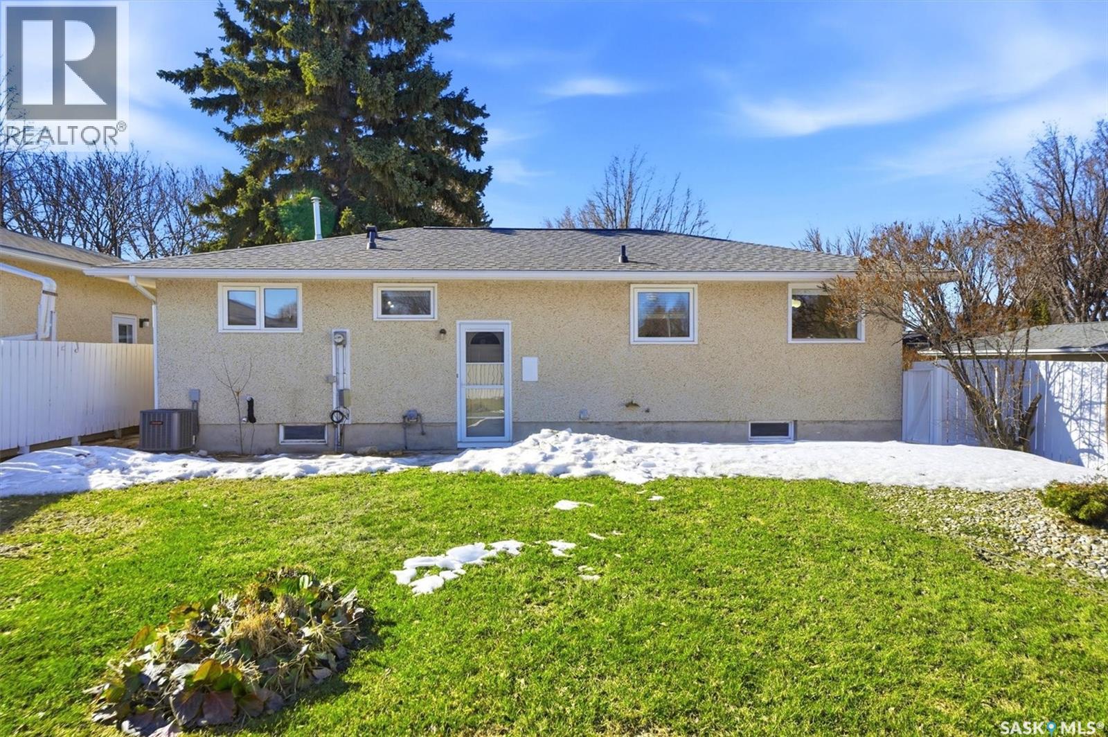 1 Sparling Crescent, Saskatoon, Saskatchewan  S7H 3M1 - Photo 42 - SK033420