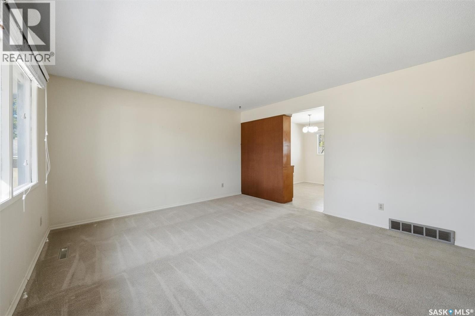 1 Sparling Crescent, Saskatoon, Saskatchewan  S7H 3M1 - Photo 8 - SK033420