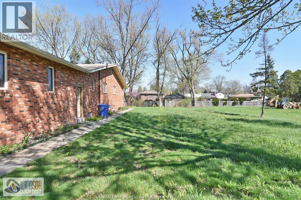 600 Cousineau Road Unit# Lower, Windsor, Ontario  N9G 1V5 - Photo 8 - 26008769