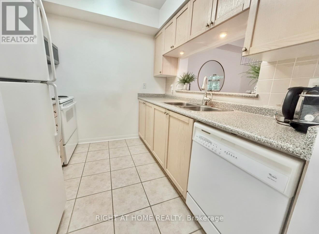 622 - 650 Lawrence Avenue W, Toronto, Ontario  M6A 3E8 - Photo 12 - C12852294