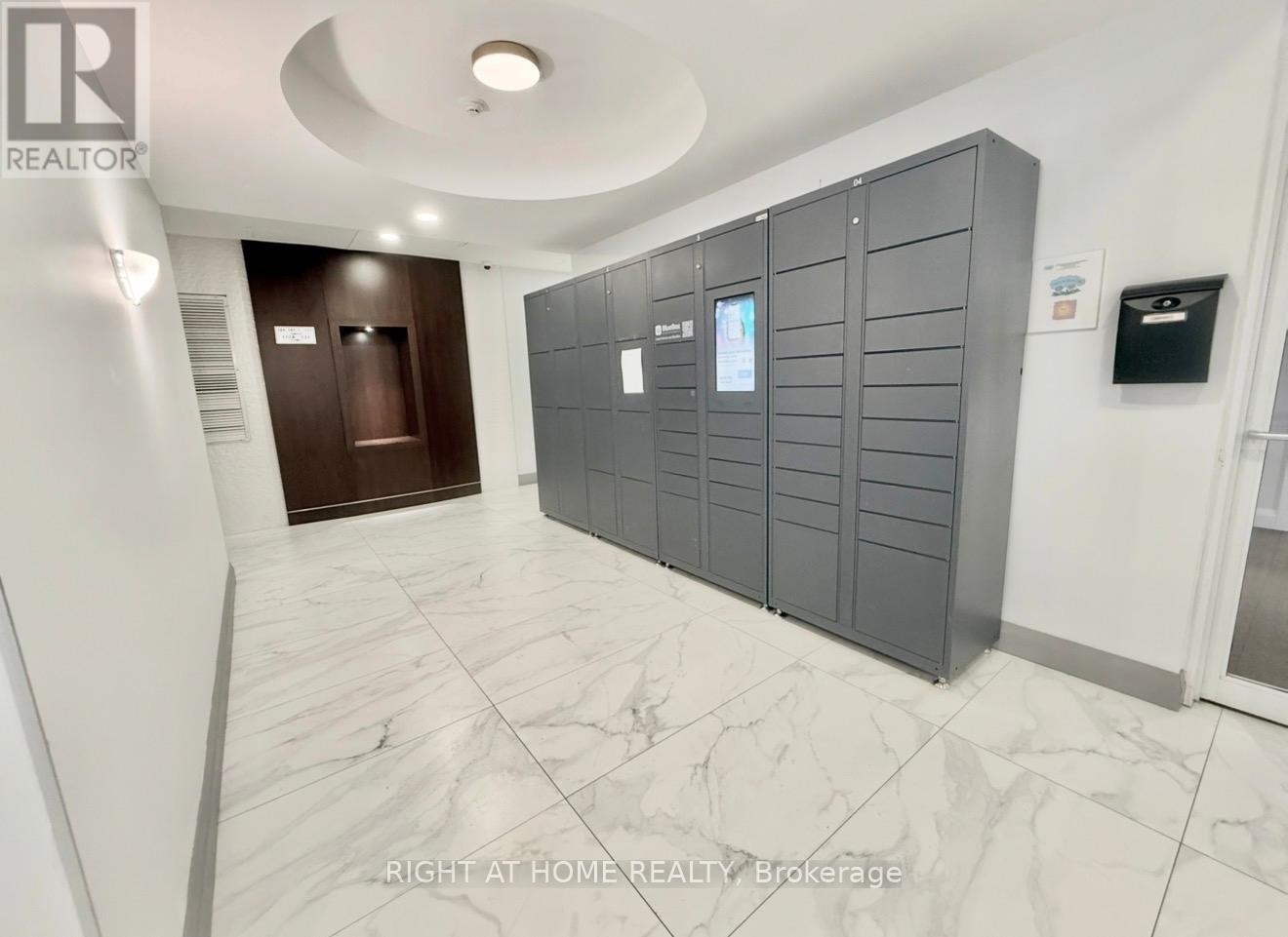 622 - 650 Lawrence Avenue W, Toronto, Ontario  M6A 3E8 - Photo 33 - C12852294