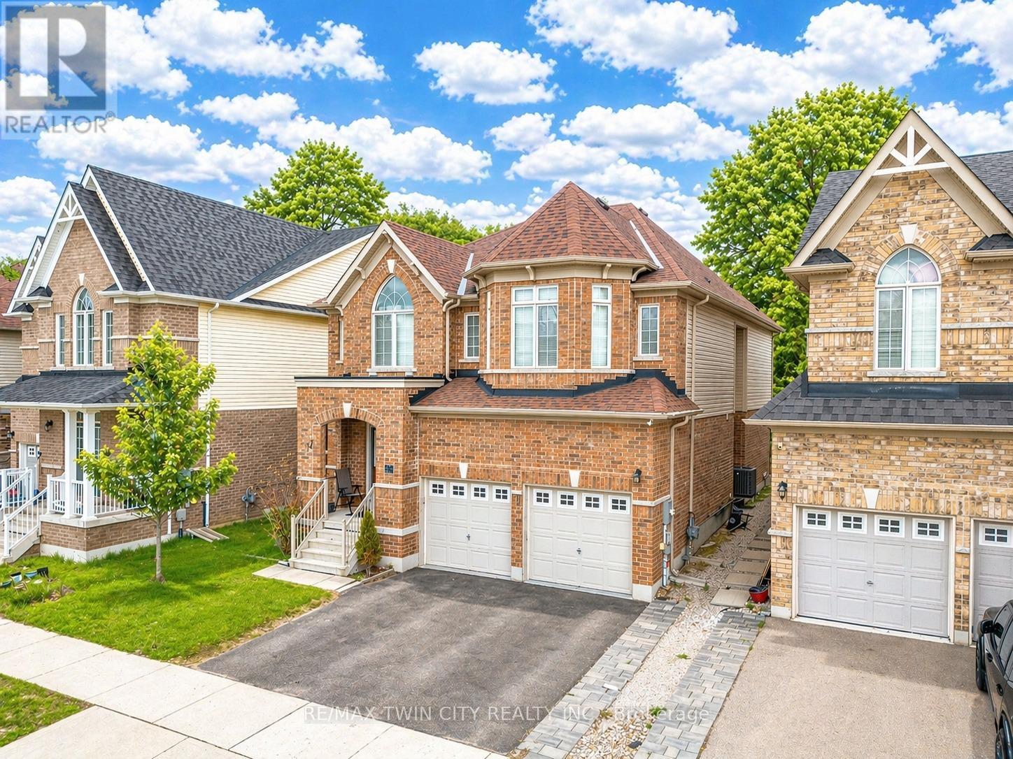 667 Linden Drive, Cambridge, Ontario  N3H 0B6 - Photo 2 - X13025450