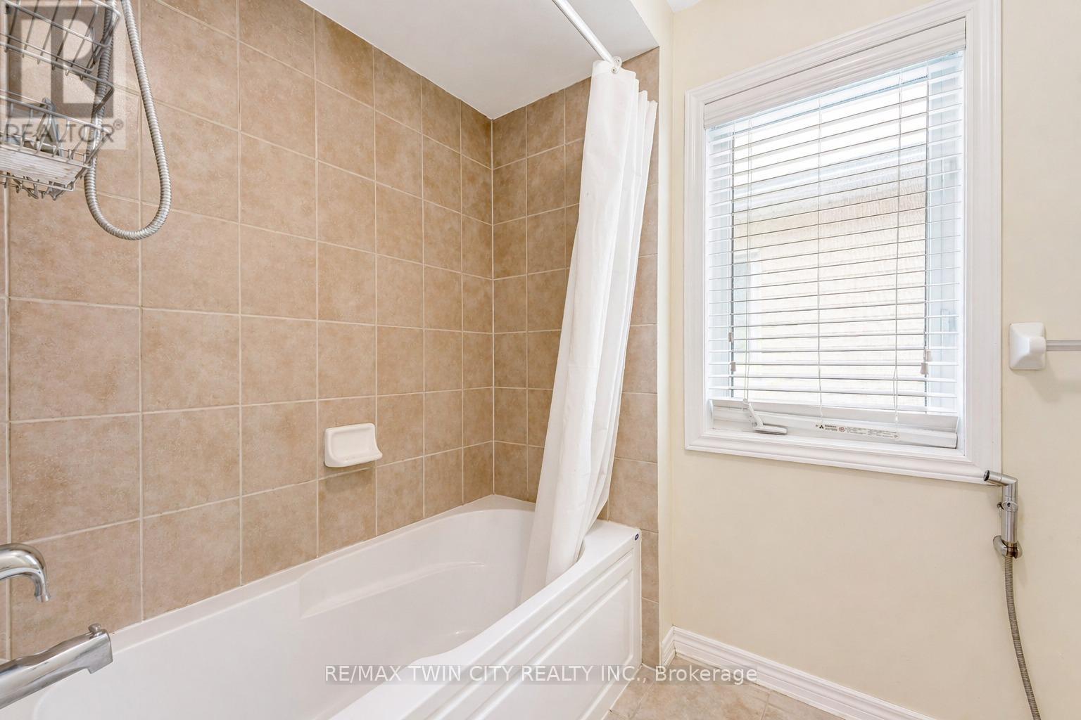 667 Linden Drive, Cambridge, Ontario  N3H 0B6 - Photo 32 - X13025450