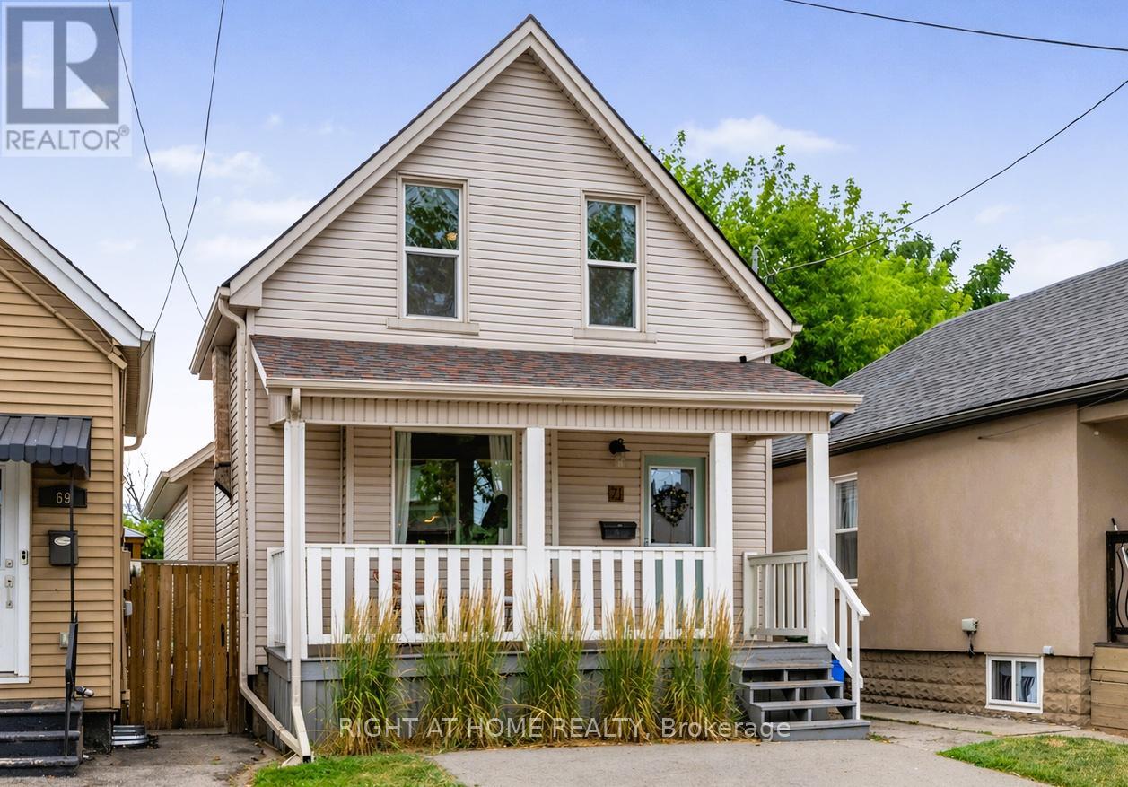 71 ROBINS AVENUE, Hamilton, Ontario