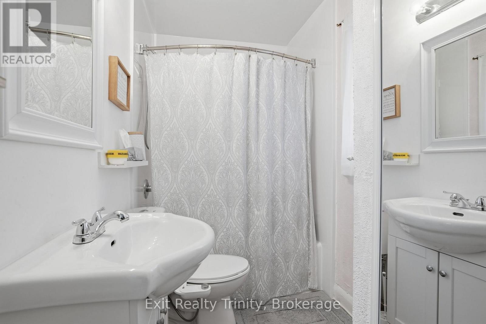 131 East 18th Street N, Hamilton, Ontario  L9A 4P2 - Photo 11 - X13025588