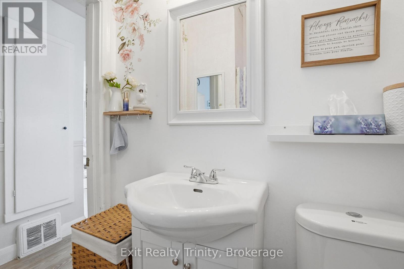 131 East 18th Street N, Hamilton, Ontario  L9A 4P2 - Photo 12 - X13025588