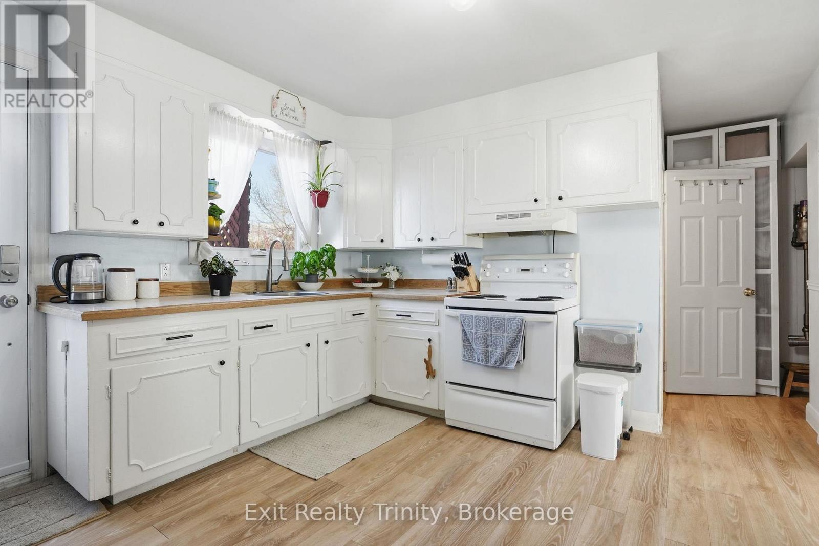 131 East 18th Street N, Hamilton, Ontario  L9A 4P2 - Photo 9 - X13025588