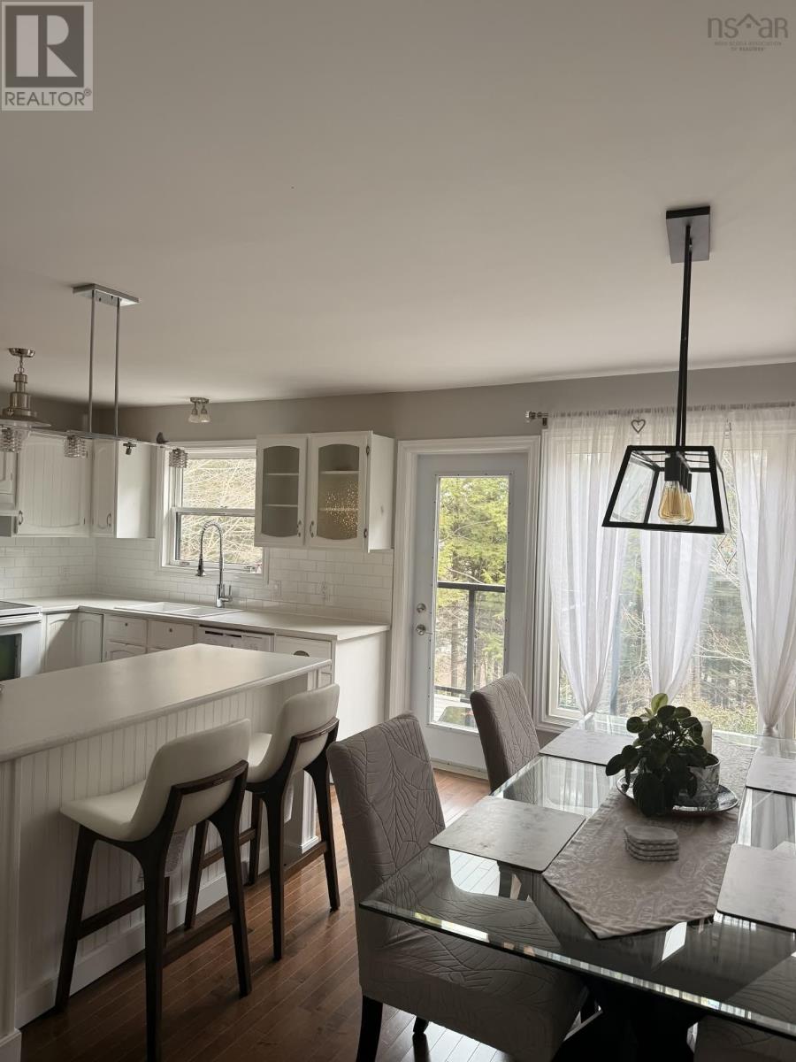 30 Walden Place, Bedford, Nova Scotia  B4A 1H6 - Photo 2 - 202608129