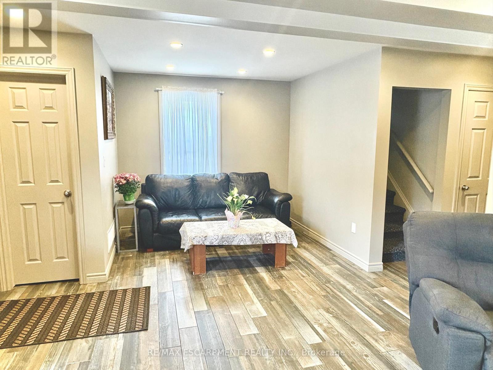 199 Kimberly Drive, Hamilton, Ontario  L8K 4L2 - Photo 12 - X12539602