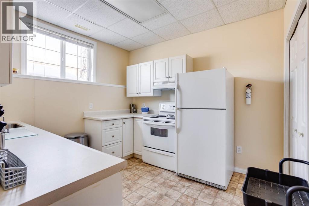 102 Lanauze Street, Fort Mcmurray, Alberta  T9K 2S3 - Photo 32 - A2300739