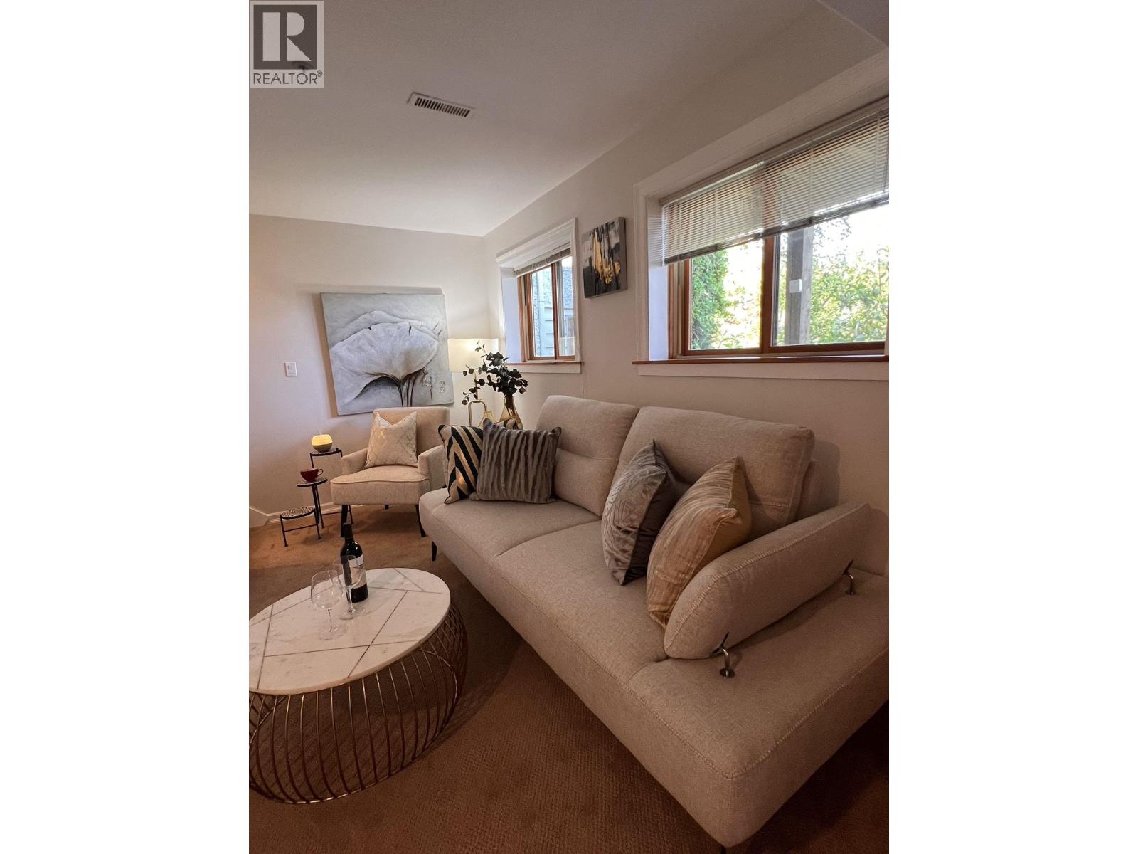 4XXX W 12TH AVE, Vancouver, British Columbia