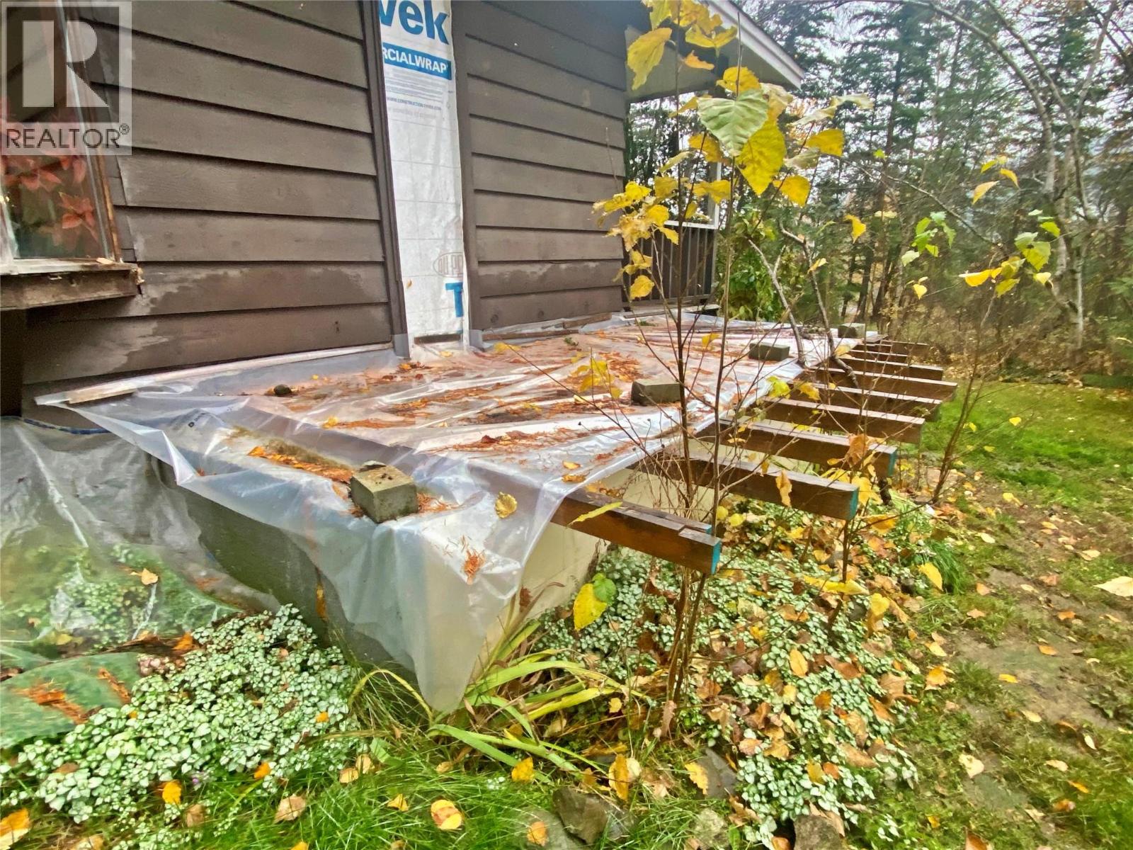 541 24 Highway, Little Fort, British Columbia  V0E 1C0 - Photo 57 - 10384174