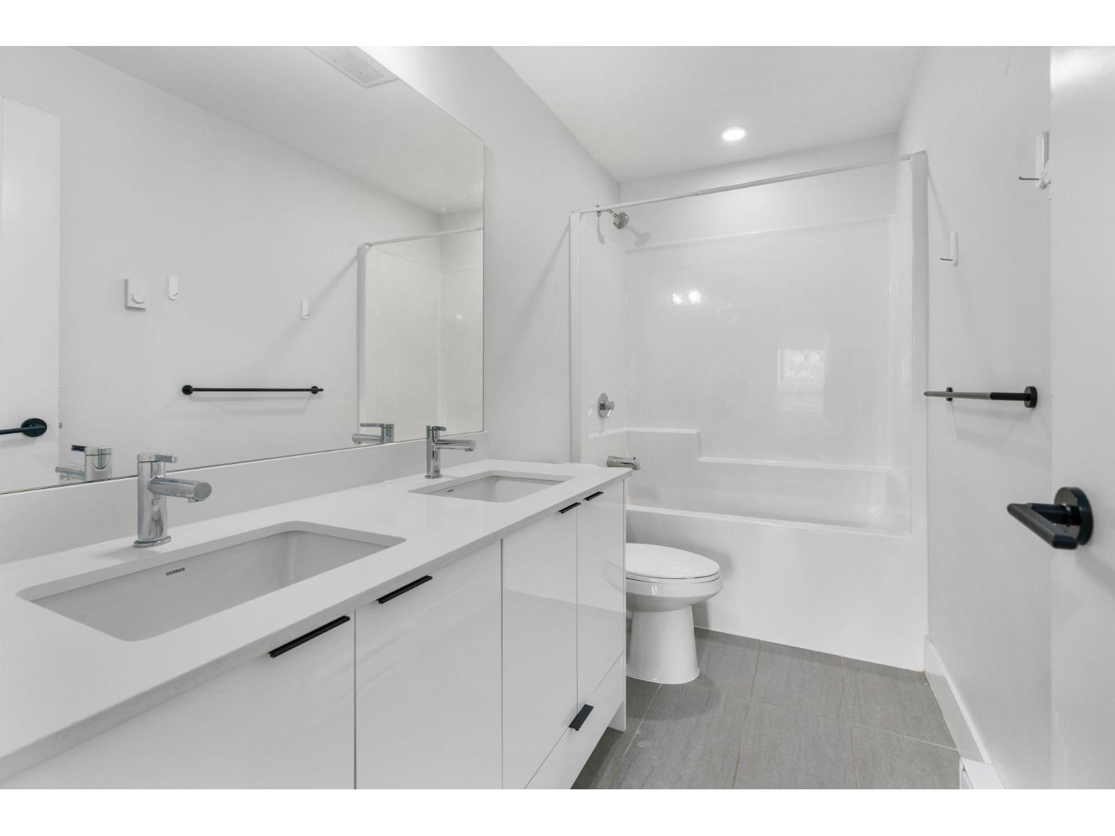 309 5486 199a Street, Langley, British Columbia  V3A 0N6 - Photo 15 - R3113140