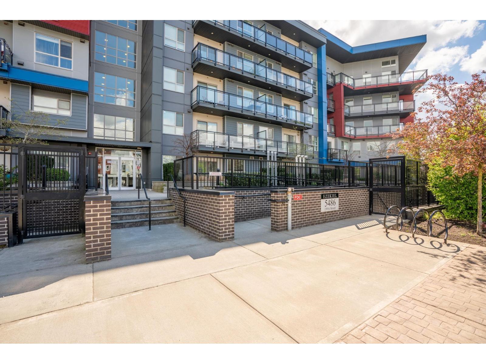 309 5486 199A STREET, Langley, British Columbia